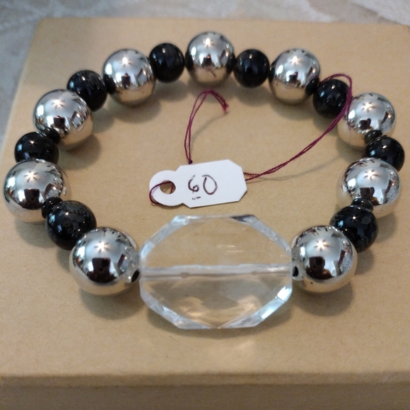 Artemis's Gems custom-made beaded bracelet with large clear gem, black/silver - Picture 2 of 4